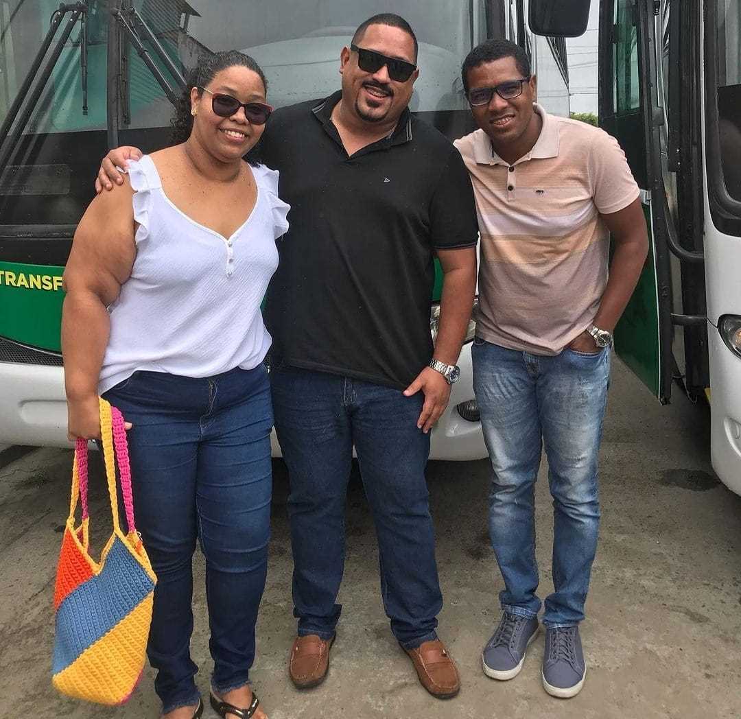 *Camacã: Câmara de Vereadores e Prefeitura realizam sonho e presenteiam os universitários com três ônibus.*
